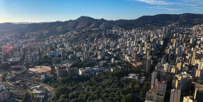 Justiça de BH impede volta do funcionamento de comércio aos domingos