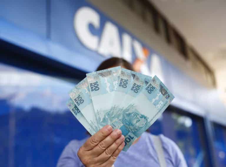 auxílio emergencial