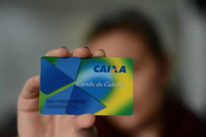 Trabalhador pode receber dois saques de PIS de uma vez