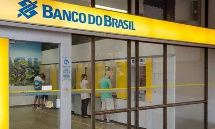 xbb.jpg.pagespeed.ic_.wDMOc_h2-o Banco do Brasil tem último dia de inscrição para concurso público