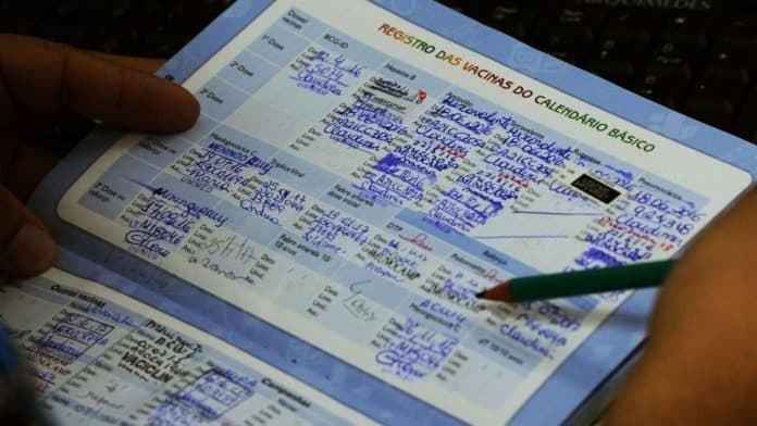 Carteira de vacinação digital: saiba como usar e apresentar na empresa