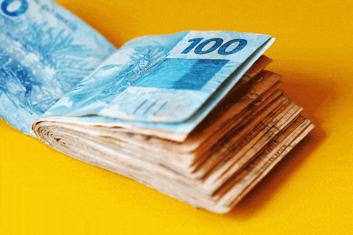 Salário mínimo abaixo da inflação: quais as consequências?