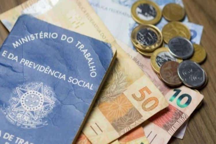 Salário mínimo deve ir para R$ 1170 no ano de 2022
