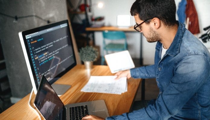 Desenvolvedor de Software: OLX abre vagas de emprego Home Office