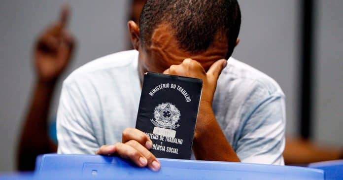 Trabalhador demitido pode receber 8 parcelas do seguro desemprego neste ano?
