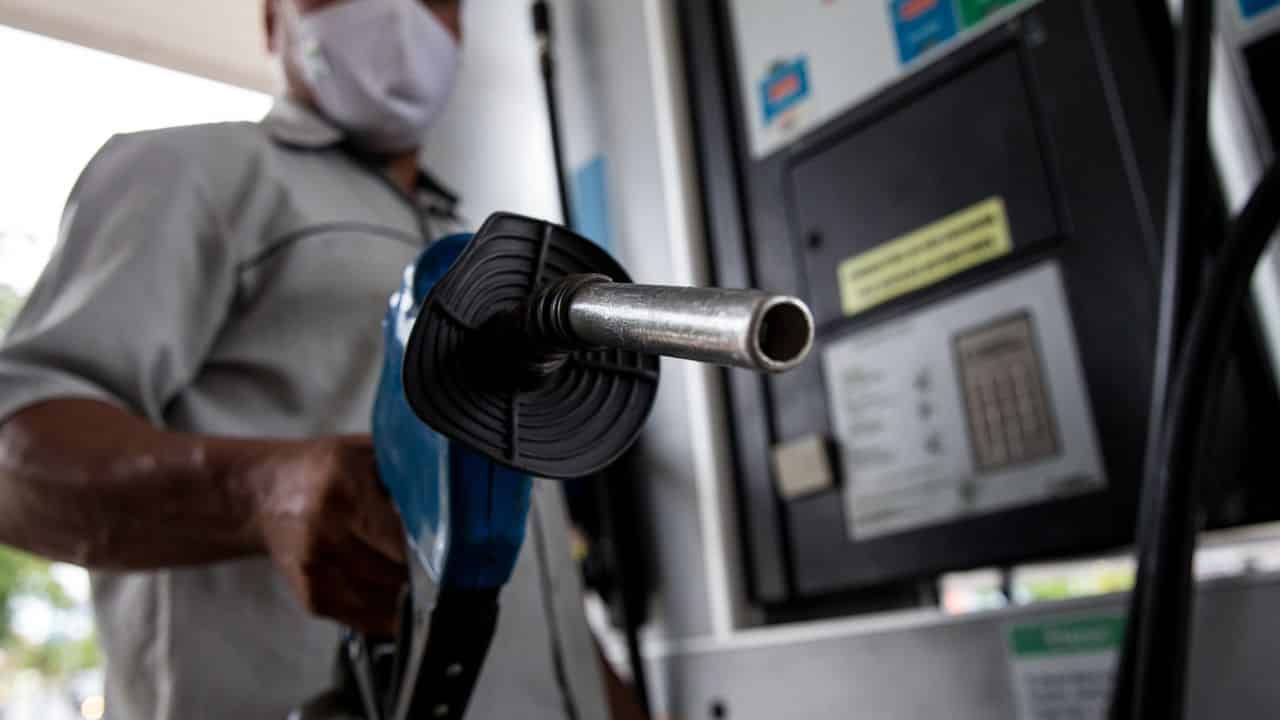 Confira dicas para economizar gasolina ao dirigir