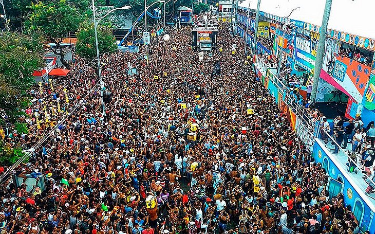 Vai ter carnaval em 2022? Entenda os impactos do festejo na economia e saúde pública