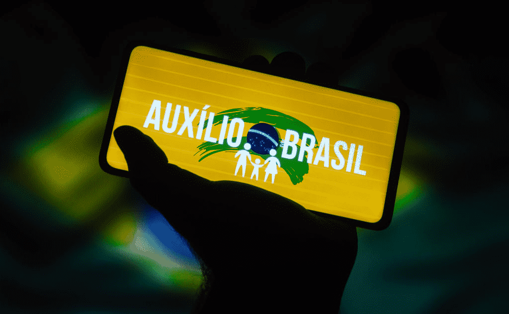 Auxílio Brasil 2022: Caixa Paga Hoje O Benefício Para Cadastrados Com ...