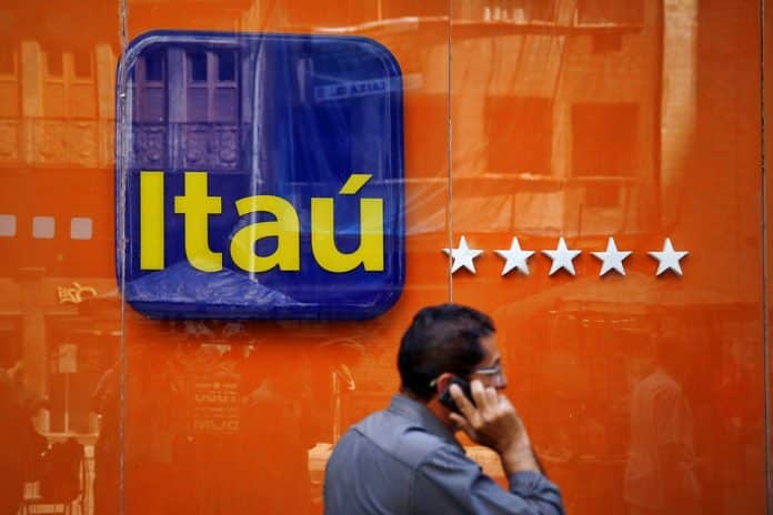 Itaú está com 250 vagas de emprego abertas para áreas de marketing, economia e TI