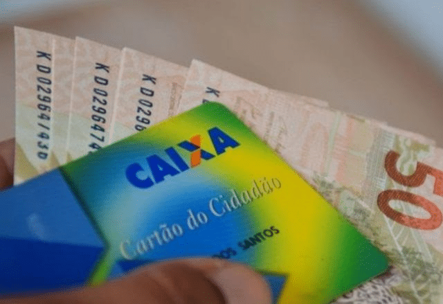 Caixa, Trabalhadores, Abono salarial