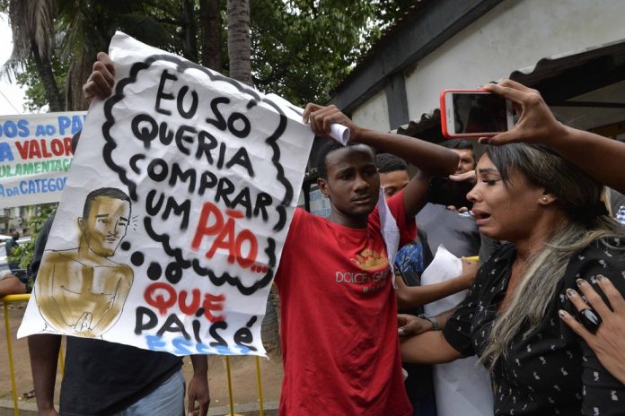 odr20220208040 RJ: homem foi preso por engano por comprar pão e ainda é obrigado a cumprir medida
