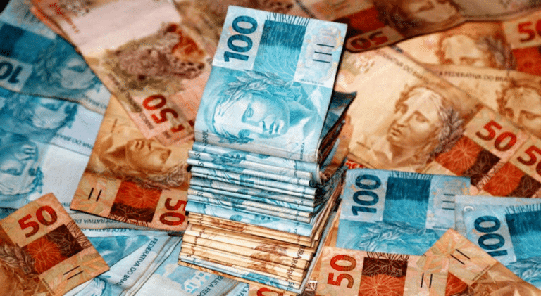 Pessoas, Direito, Dinheiro, PIS/Pasep, 10 milhões