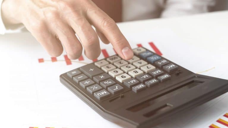 13º salário, economia