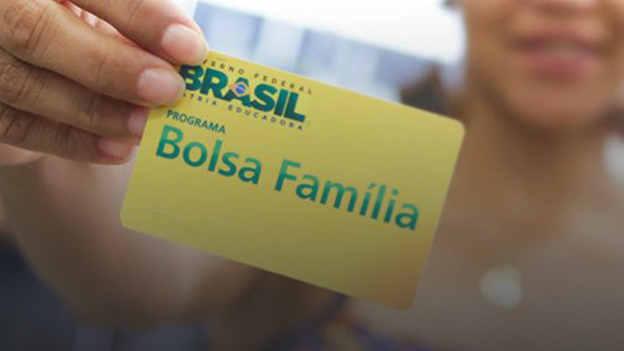 Bolsa Família de R$2,5 mil está sendo pago pelo Governo