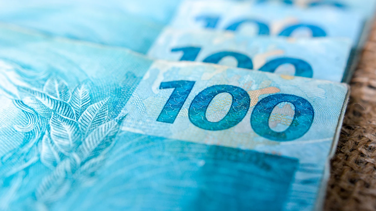 INSS: Veja quem recebe 13º salário antecipado nesta sexta, 26