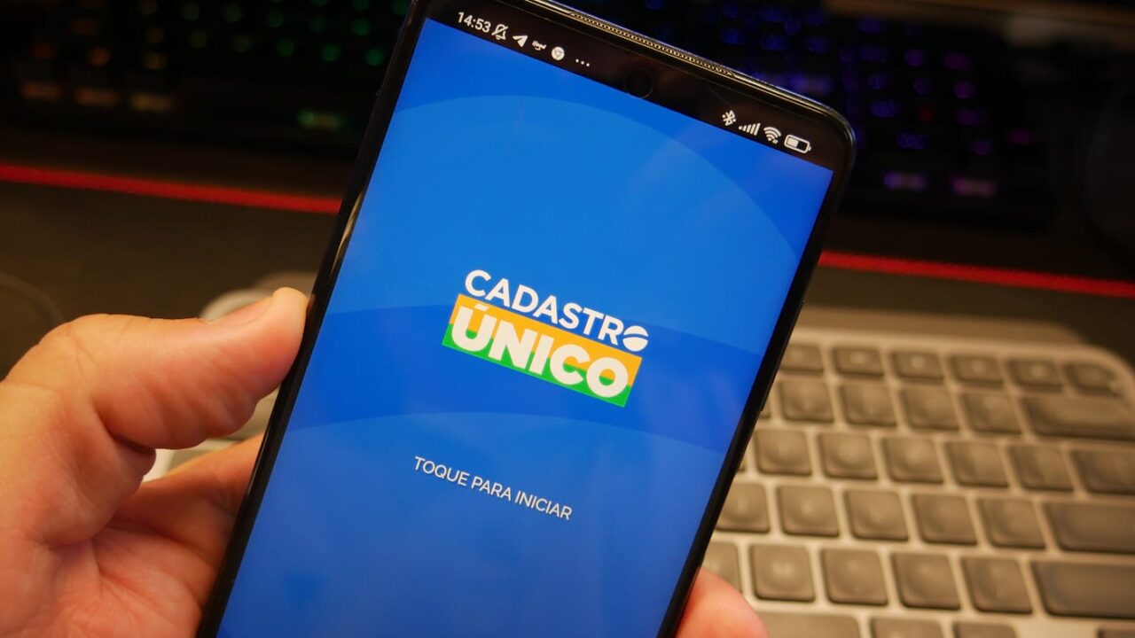 Ministro quer dar empregos para inscritos no Cadúnico