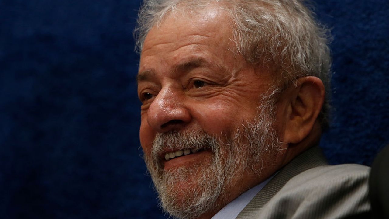 Lula volta a defender aumento real do salário mínimo
