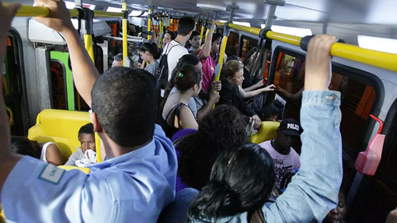 Usuários do Bolsa Família poderão ter passe livre em transporte público