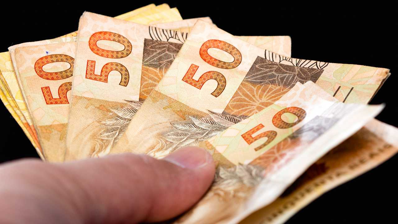 Qual a previsão de valor do salário mínimo para 2024