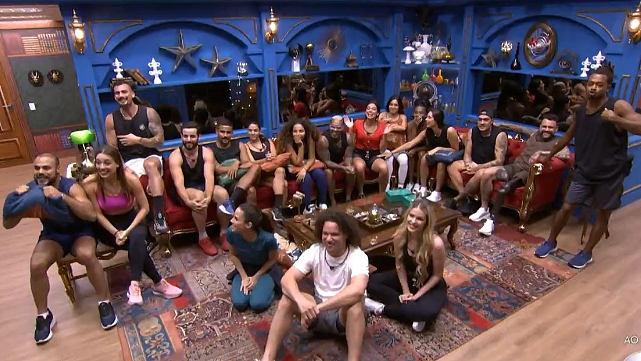 Mãe de participante de BBB revela que criou filho com Bolsa Família
