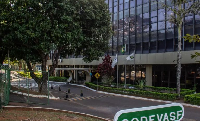 Codevasf publica edital de concurso para 2024: salário inicial de R$ 9 mil