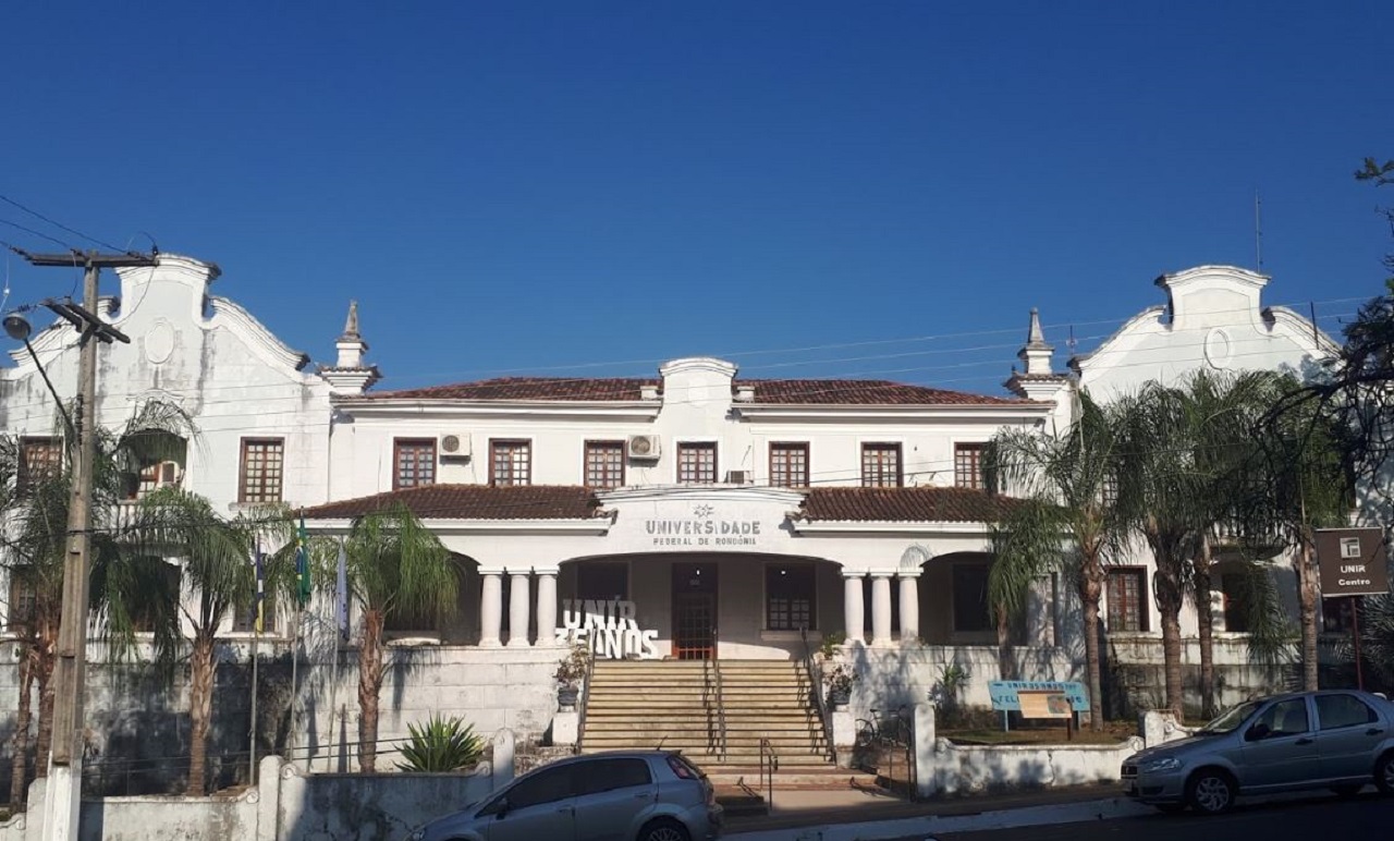 UNIR (RO) publica edital de concurso com 74 vagas