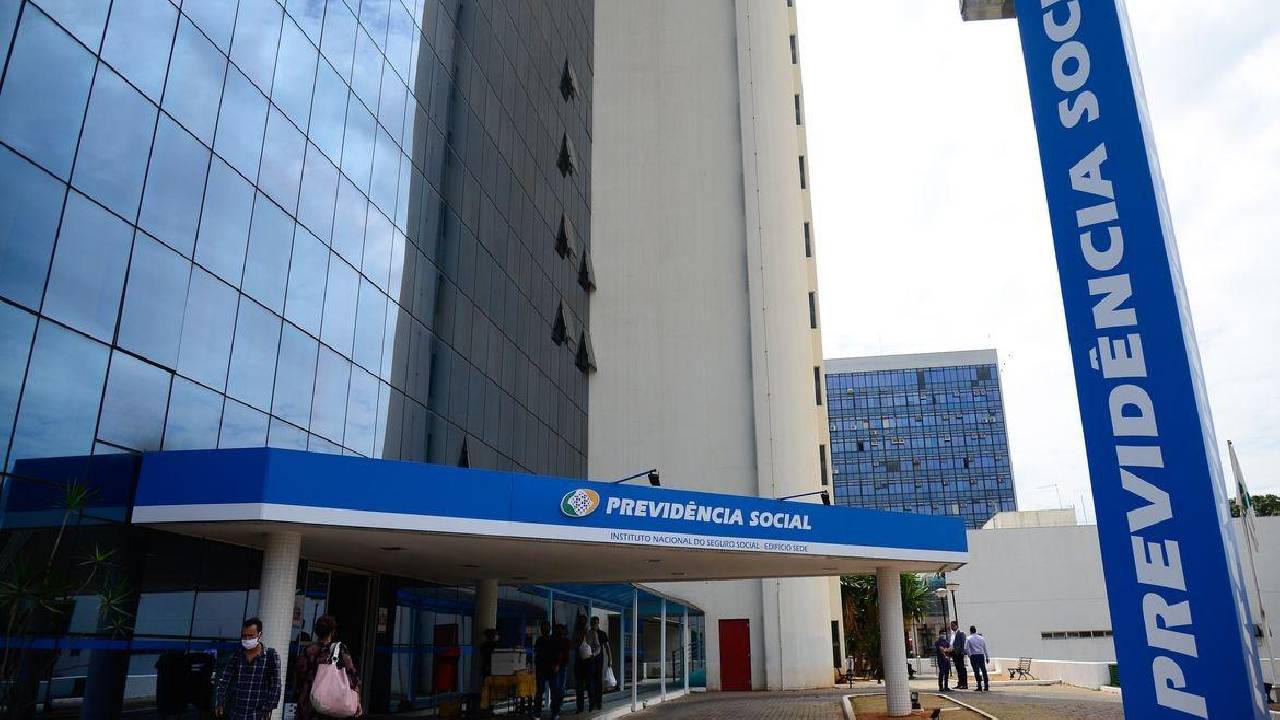 INSS anuncia revisão de aposentadorias; veja como vai funcionar