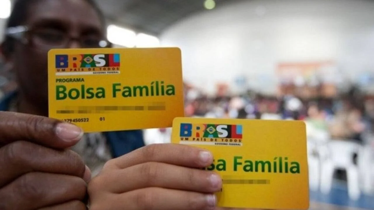 DINHEIRO SUMIU? Usuários do Bolsa Família relatam sumiço de dinheiro do Caixa Tem