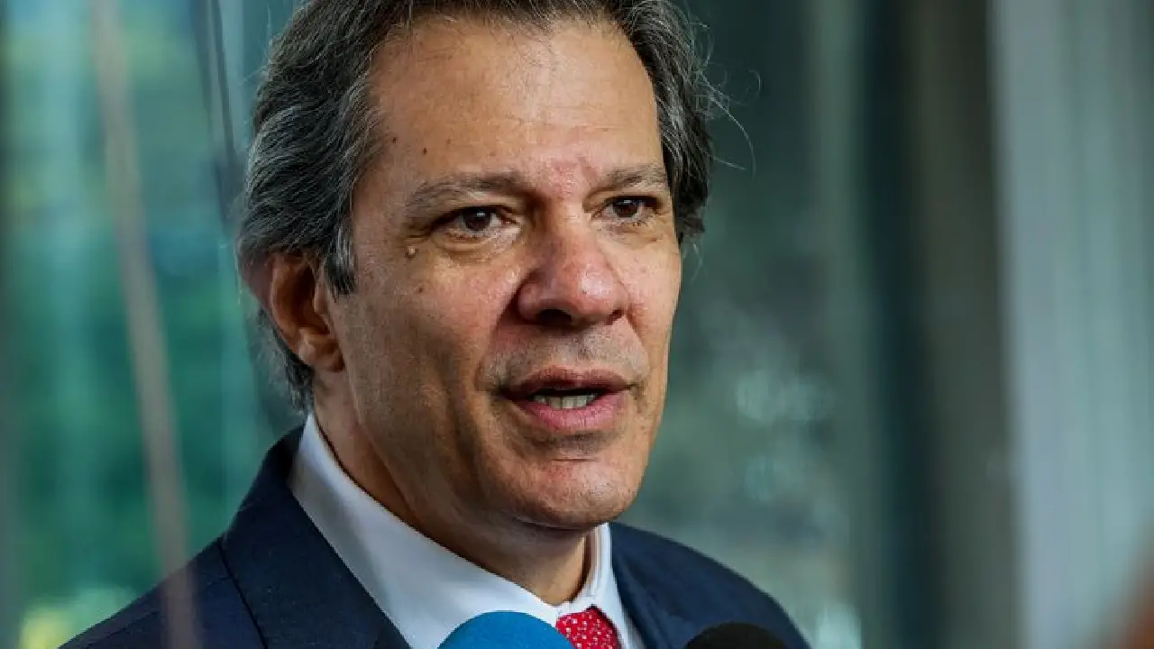 Haddad confirma data do projeto que pode elevar isenção do IR