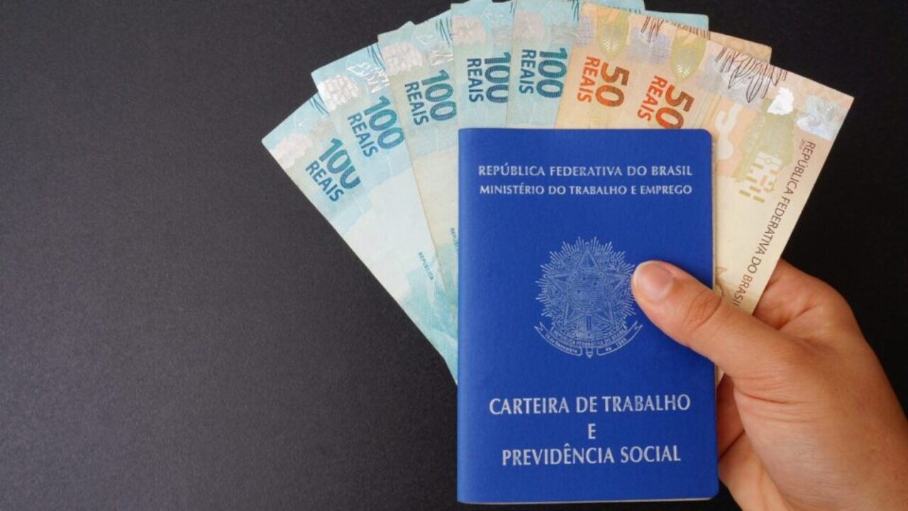 Lula critica Campos Neto após fala sobre salário mínimo
