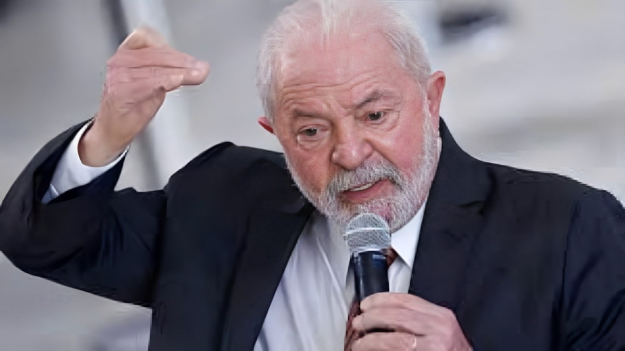 Lula volta a criticar Campos Neto por falas sobre salário mínimo