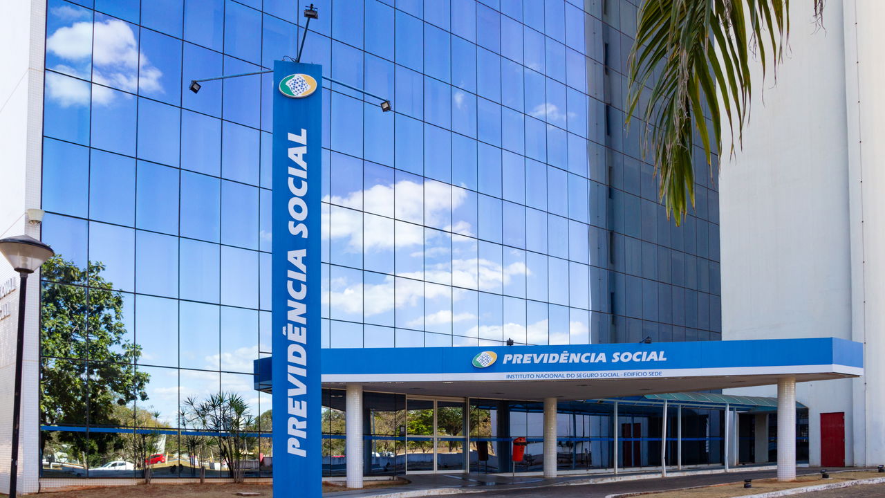 Estagiárias são suspeitas de fraude no INSS; veja o que se sabe