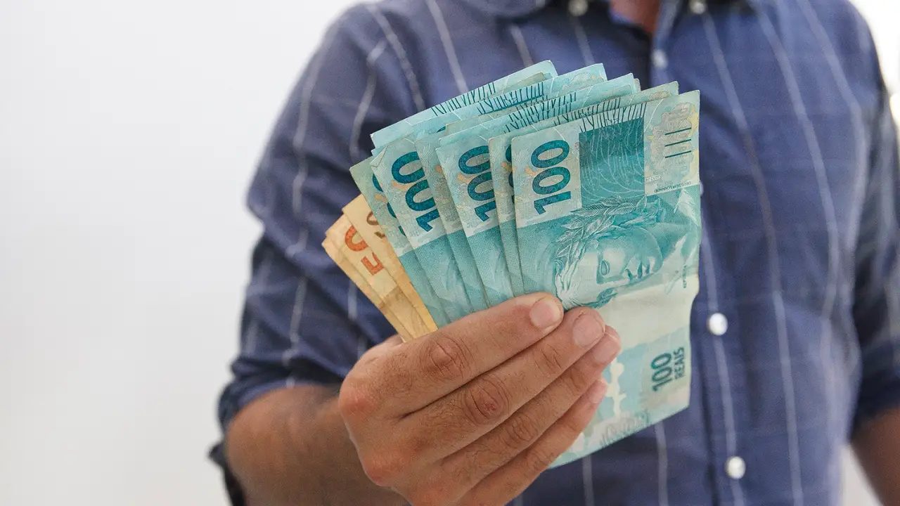 13º salário do INSS: veja quem recebe saldo nesta segunda-feira (28/04)