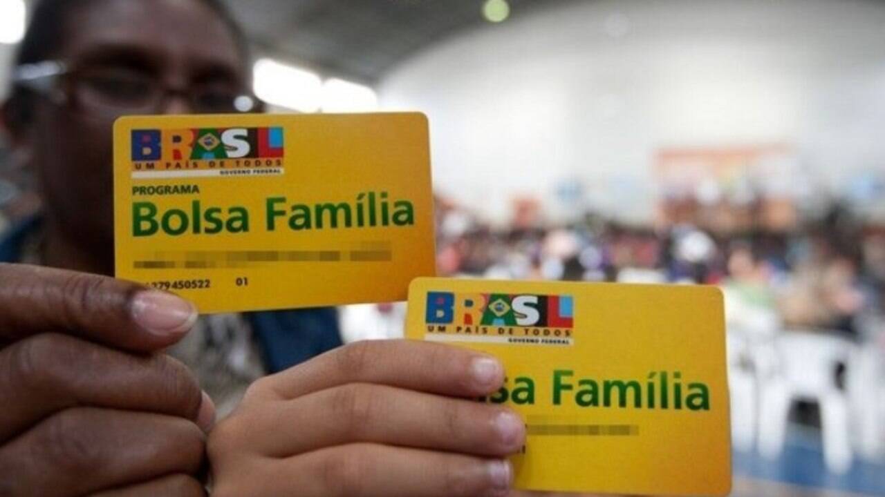 Bolsa Família: nova regra de saída começa a valer em maio; entenda