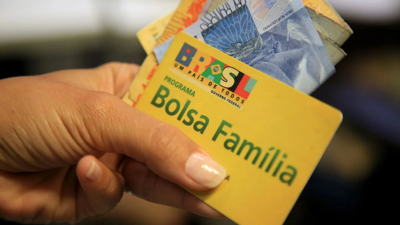 Dinheiro na conta hoje! Governo libera mais uma rodada do Bolsa Família
