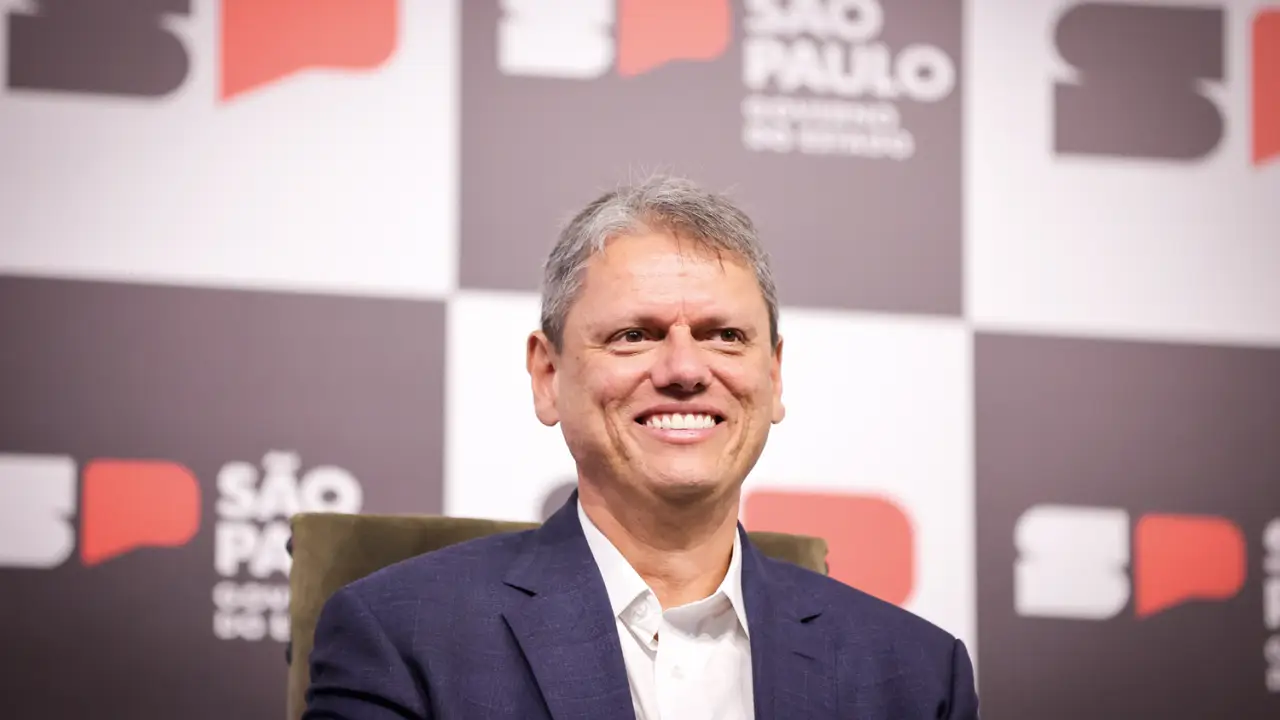 Tarcísio quer mudar regra do salário mínimo e revisar programas sociais: 'É hora de emancipar o povo'