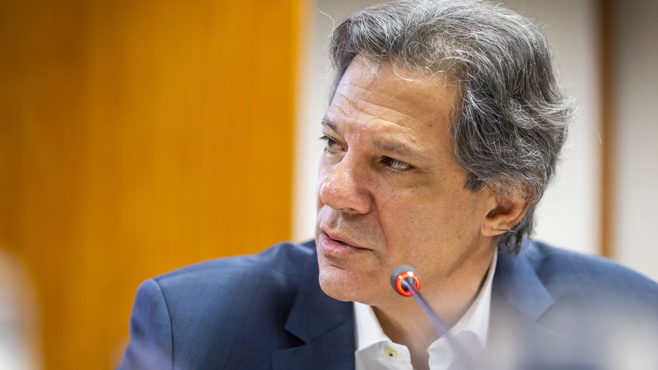 “Só o zelador paga o condomínio”: Haddad faz comparação polêmica ao defender novo Imposto de Renda