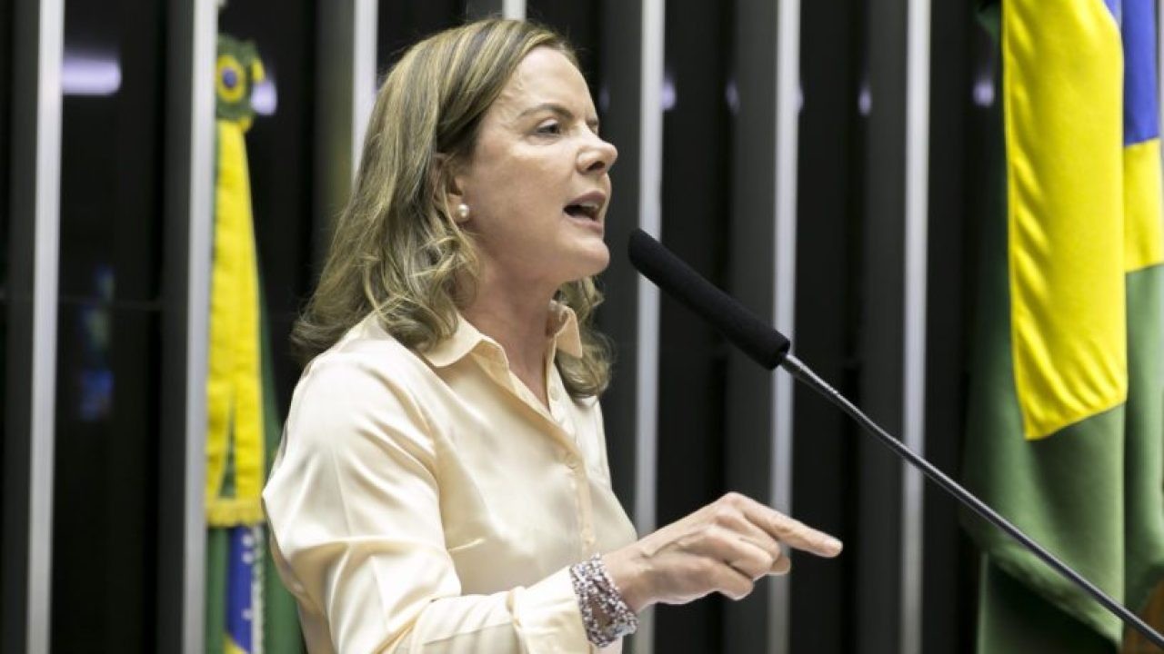 “Brasil está exausto de sacrificar aposentados”, diz Gleisi ao cobrar imposto dos super ricos