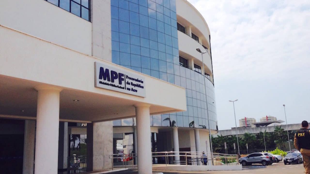 Golpe milionário no INSS: grupo fraudava benefícios com idosos que nunca existiram