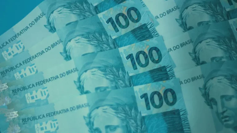 Salário mínimo em 2025: aumento surpreende, mas valor final decepciona