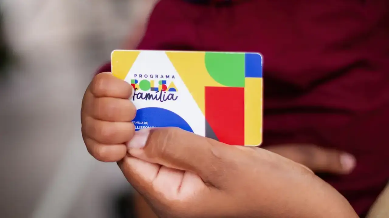 Bolsa Família: beneficiários terão prioridade em vagas no Carrefour, McDonald’s e mais