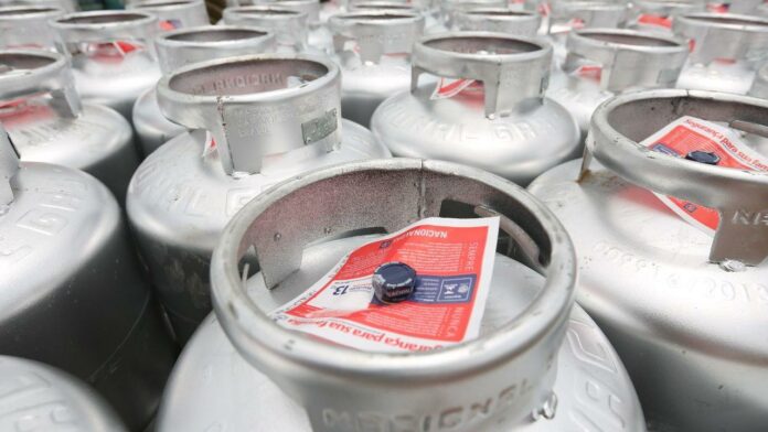 Auxílio-gás: pagamento de R$ 108 é liberado nesta terça (28) para novo grupo