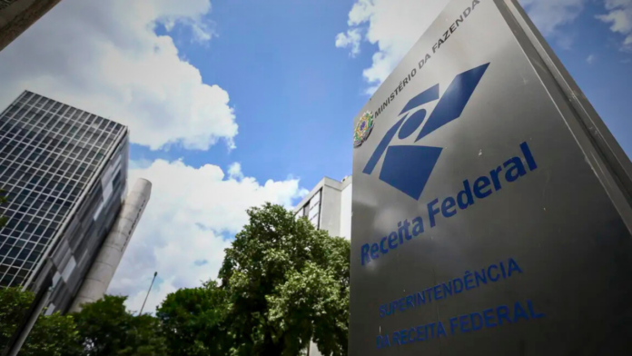 Fake news sobre Imposto de Renda gera pânico entre brasileiros