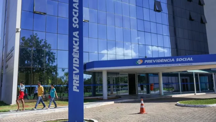 Governo planeja novo calendário do 13º do INSS em 2026