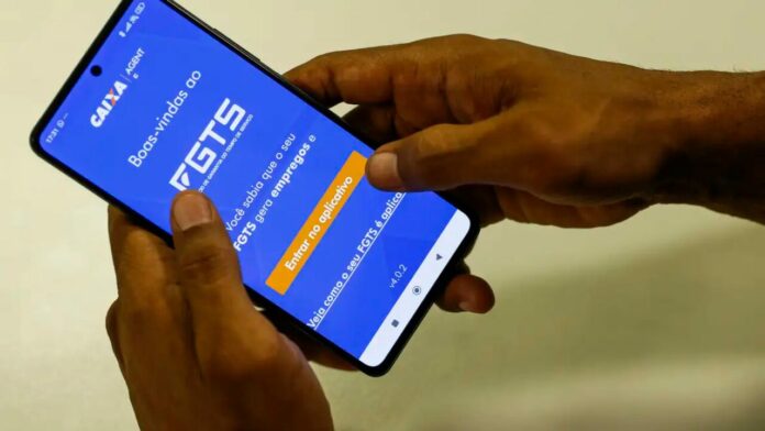 FGTS pode ter saque de até 20% para quitar dívidas; entenda